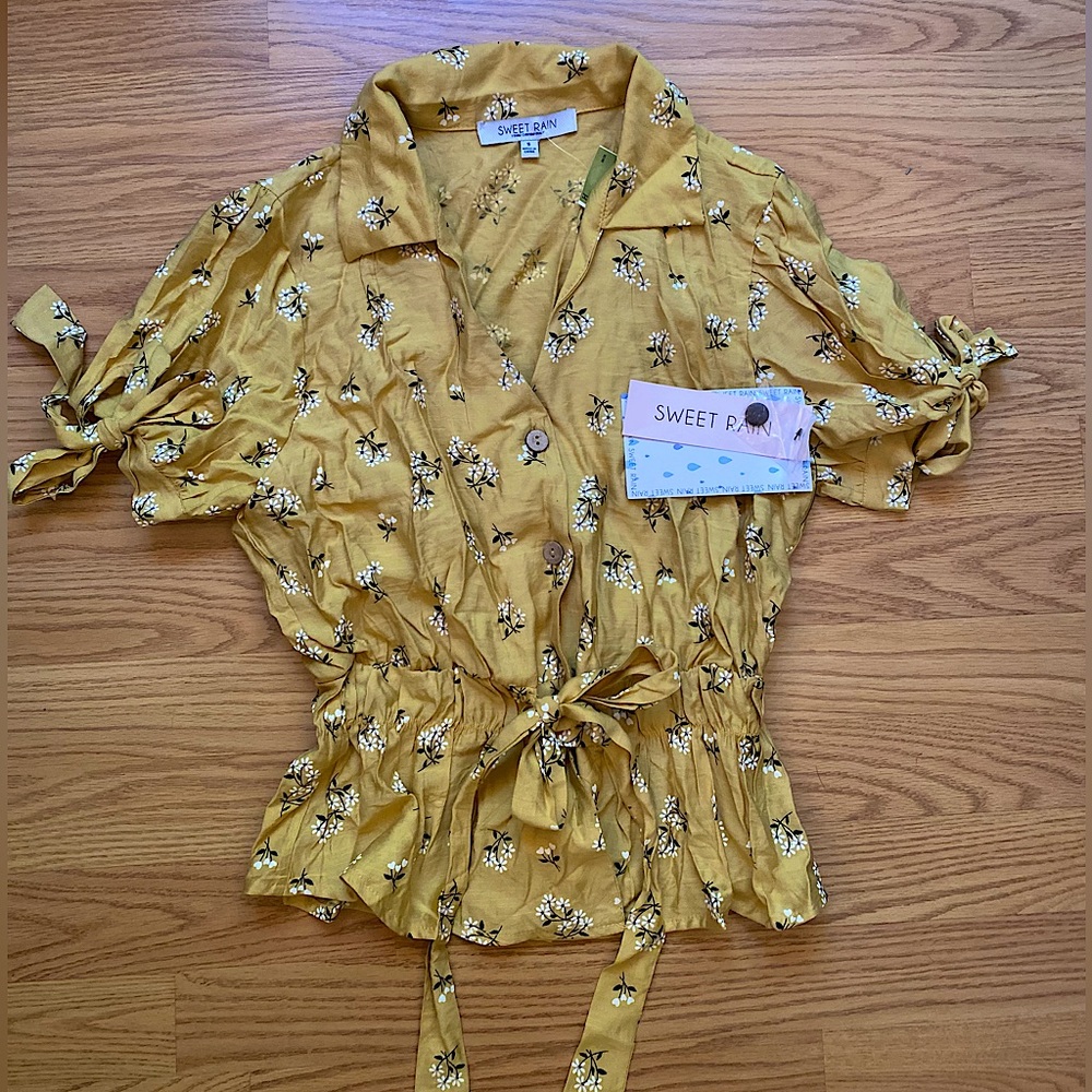 Yellow floral Blouse